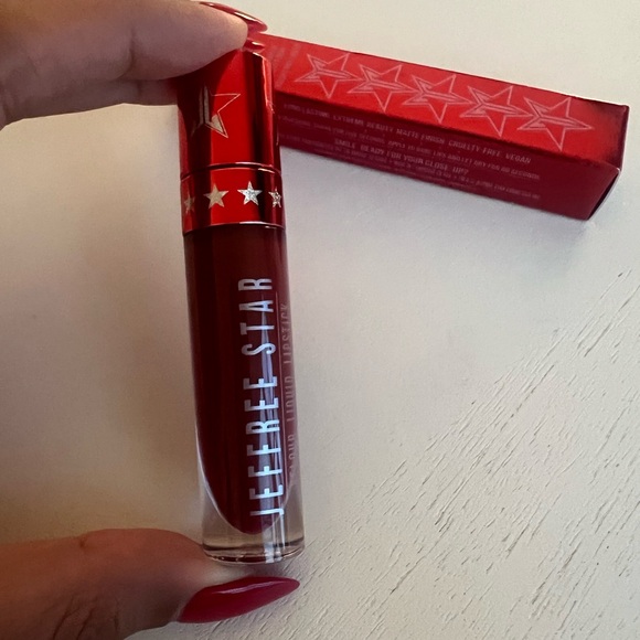 NWT JEFFREE STAR LIQUID LIPSTICK IN SHADE CUT THROAT LOVE - Picture 2 of 2